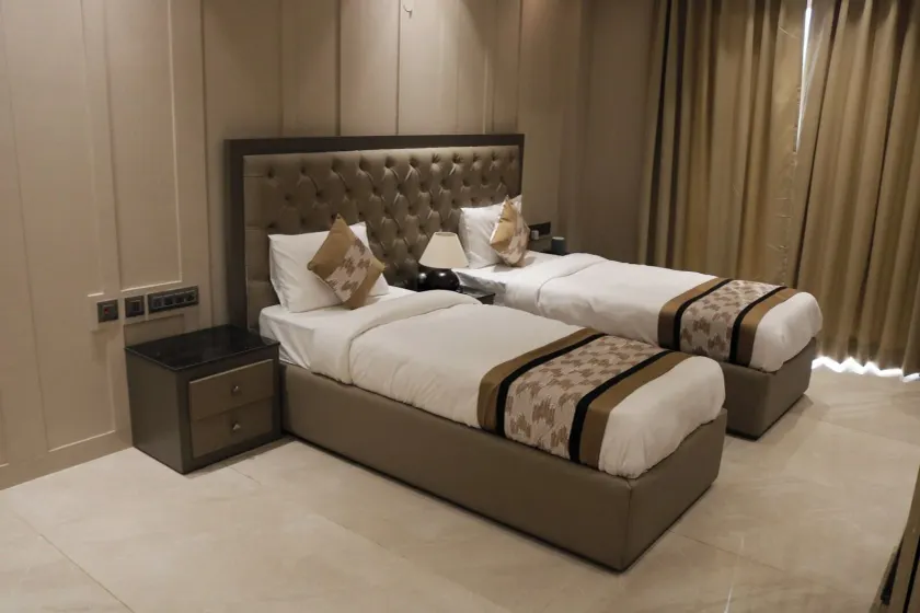 Infinity Stays - Hotel Near Medanta - Chambre