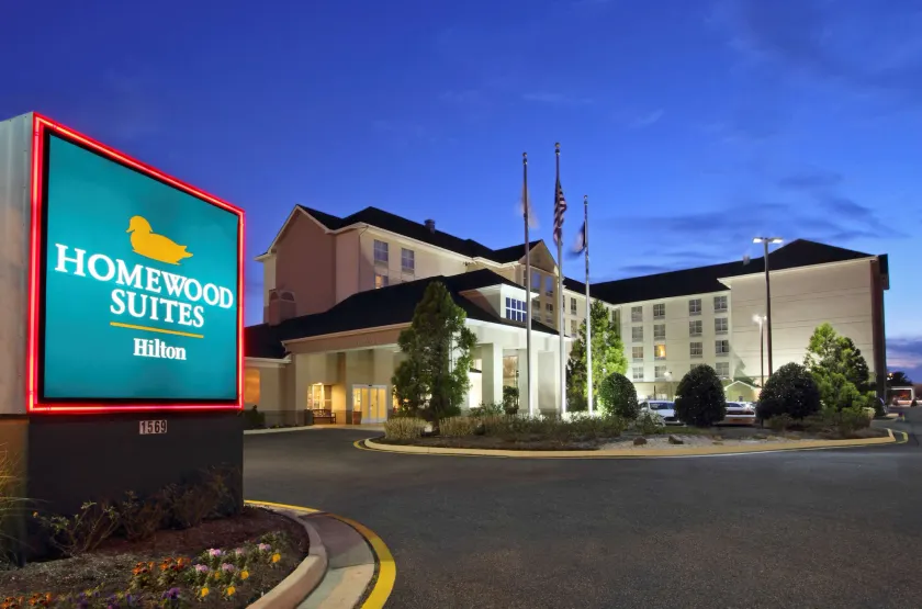 Homewood Suites by Hilton Chesapeake-Greenbrier - Image 1