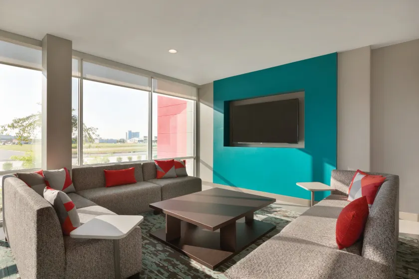 avid hotel Austin - Round Rock South by IHG - Hall