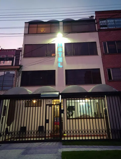 Hotel Mont Bleu - Image 1