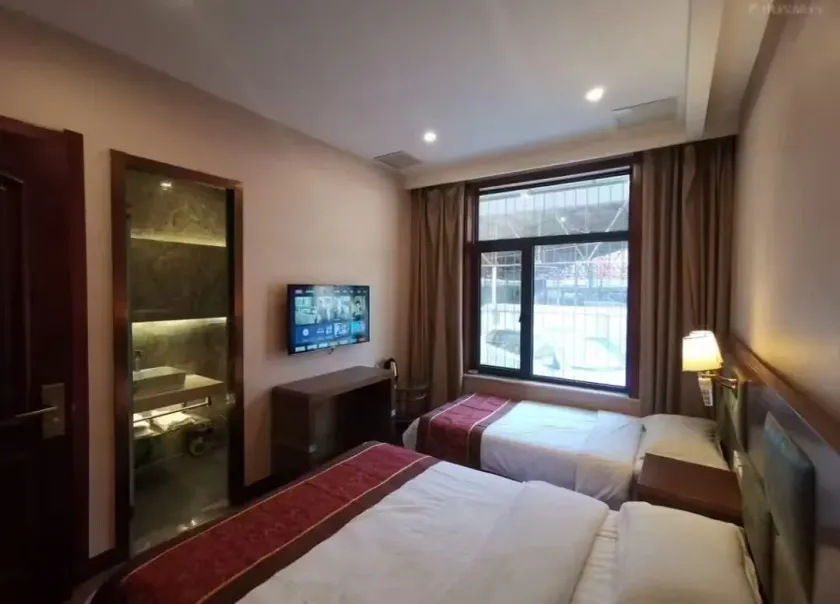 Beijing Huiqing Garden Bussiness Hotel - Image 1