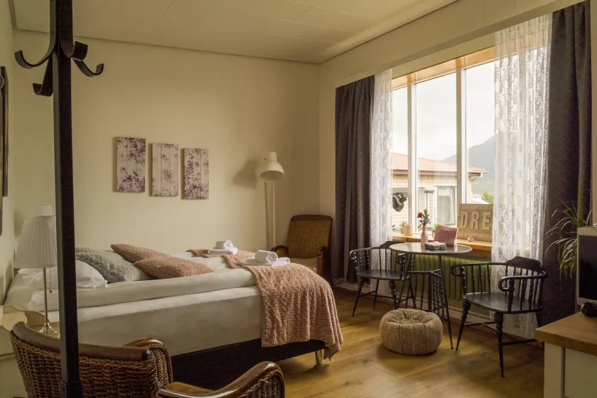 Private and peaceful one bedroom apartments - Image 1