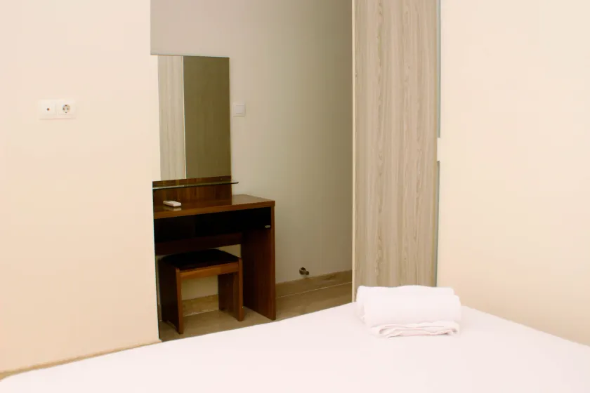 Stunning And Comfortable 2Br At Menteng Park Apartment - Værelse