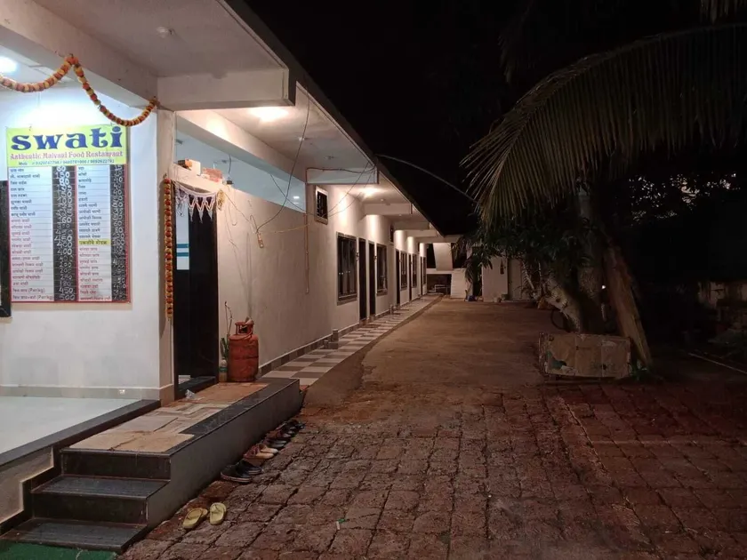 Swati Nyahari Niwas Tarkarli Malvan - Lobby sitting area