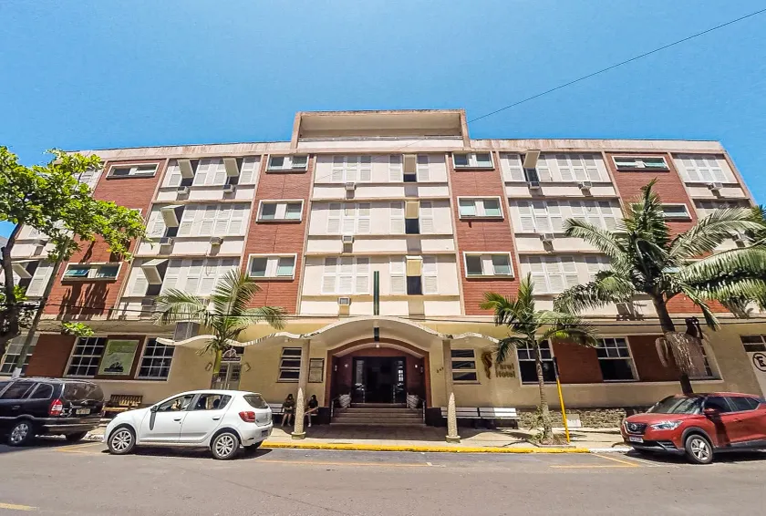 Farol Hotel - Image 1