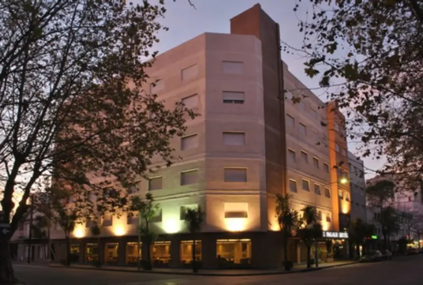 Hotel Le Cinque Güemes - Image 1