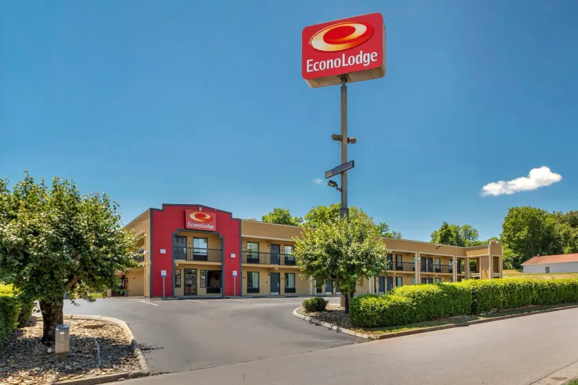 Econo Lodge Knoxville North - Image 1