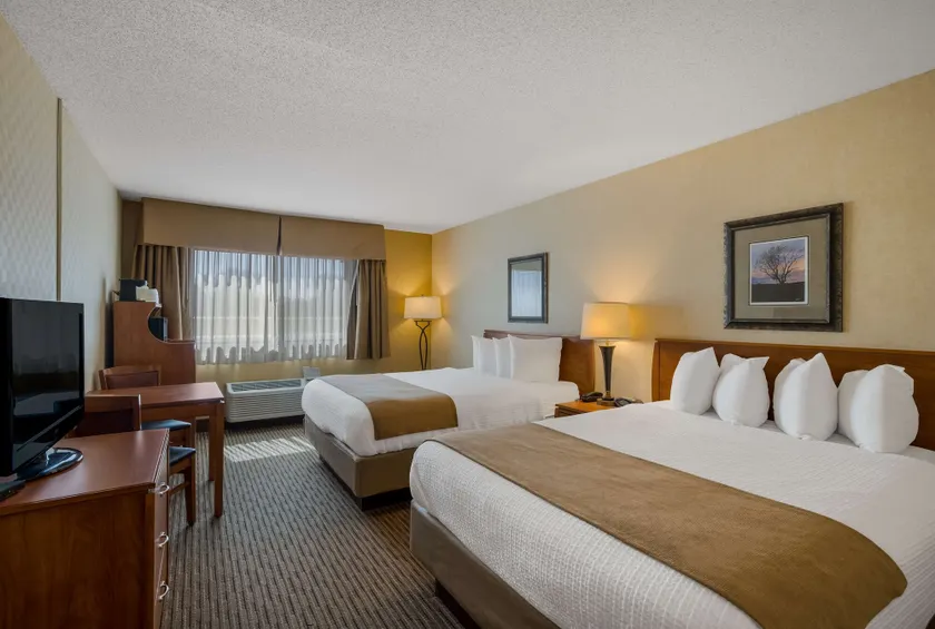 Best Western Vermillion Inn - Image 1