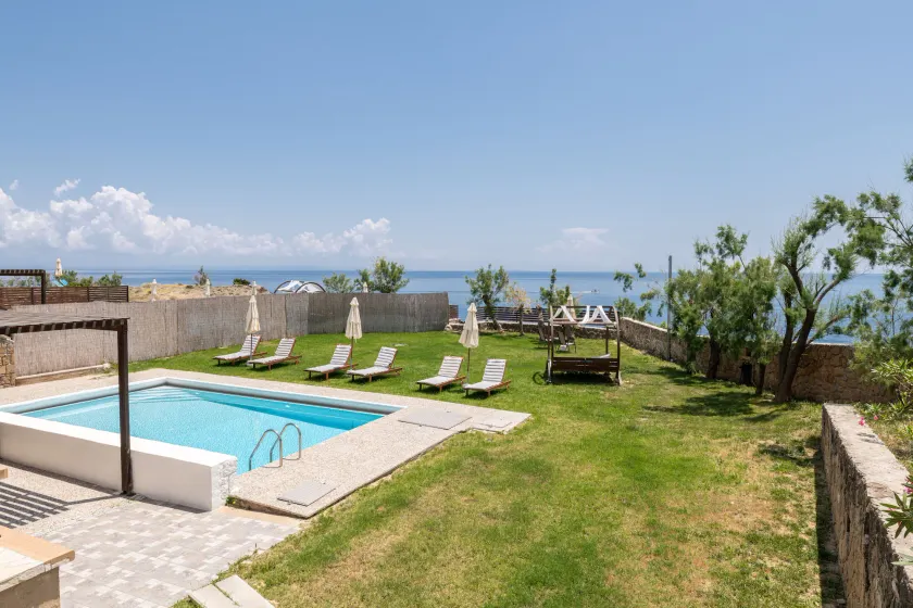 Armonia Seaside Villas - Image 1