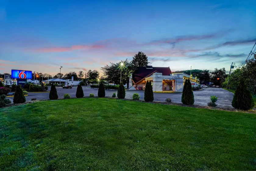 Motel 6-Lawrenceville, NJ - Image 1