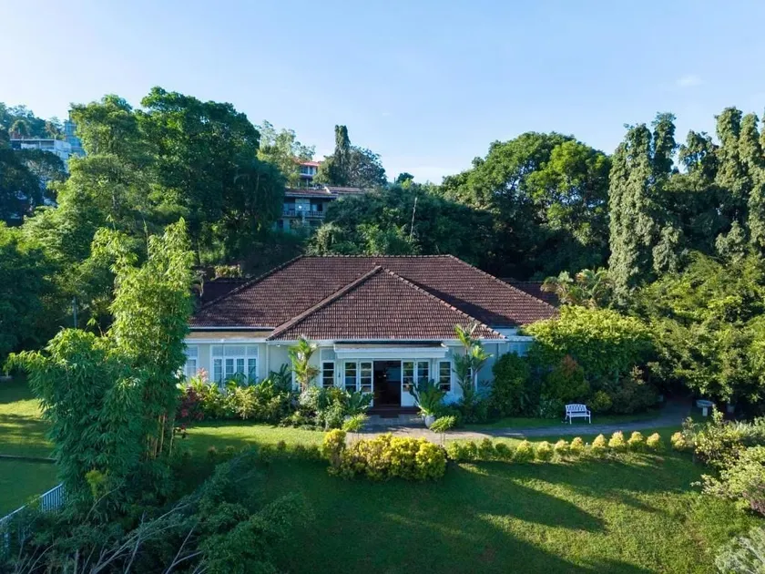 Castle Hill Bungalow by Seven Angels - Image 1