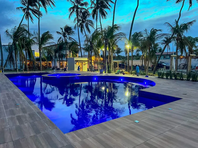 Isla Beach Hotel - Image 1