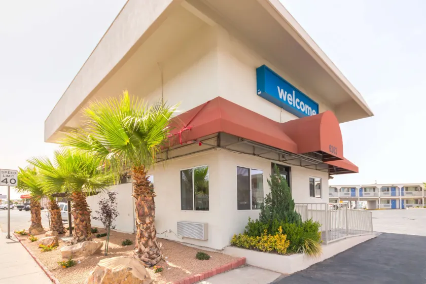 Motel 6-El Paso, TX - Airport - Fort Bliss - Image 1