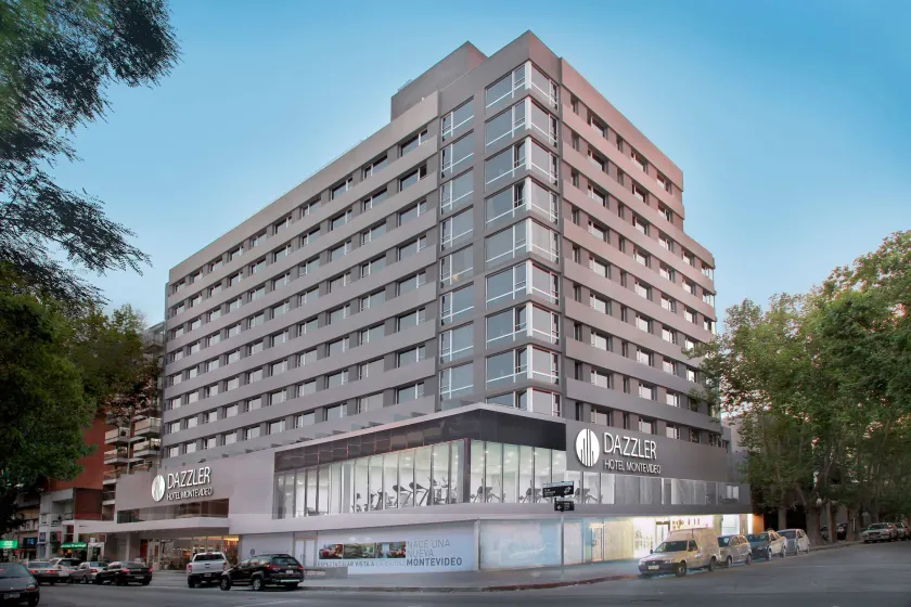 Dazzler by Wyndham Montevideo - Image 1