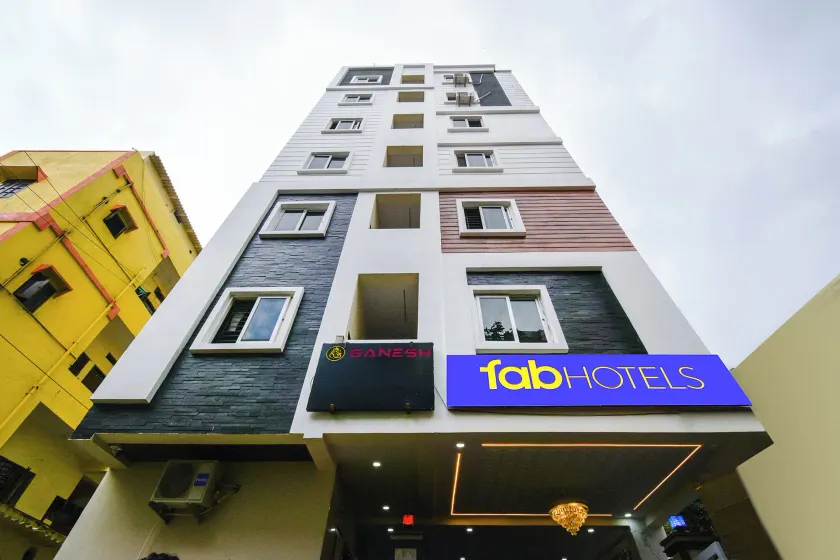 FabHotel Ganesh - Image 1