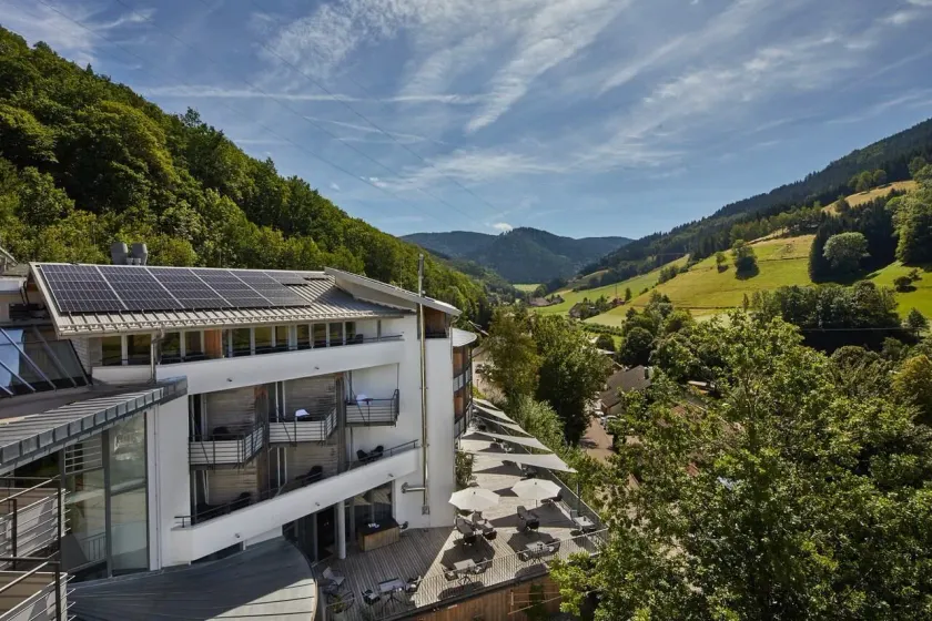 ElzLand Hotel Pfauen WELLNESS & SPA - Image 1