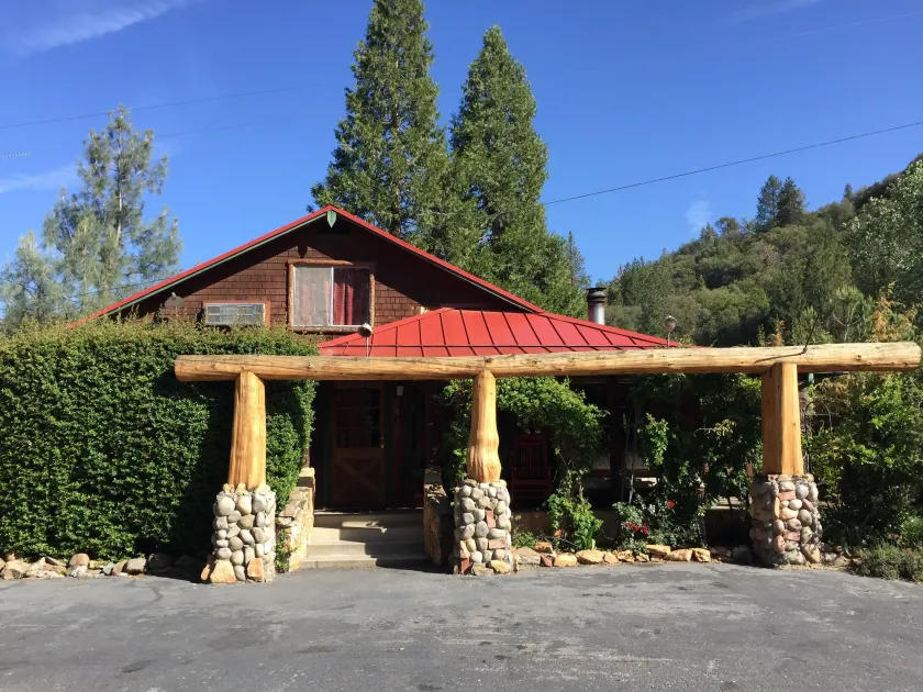 Pine Rose Inn - Image 1