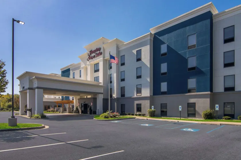 Hampton Inn & Suites Schererville - Image 1