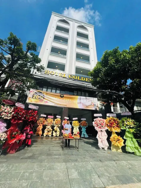 Golden Hotel - Image 1