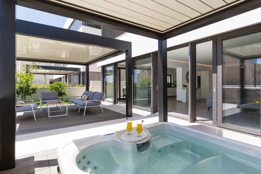 Shell Luxury Residences with Pool and Whirlpool - Image 1
