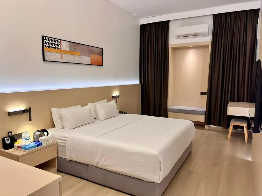 The Landmark Hotel - Image 1