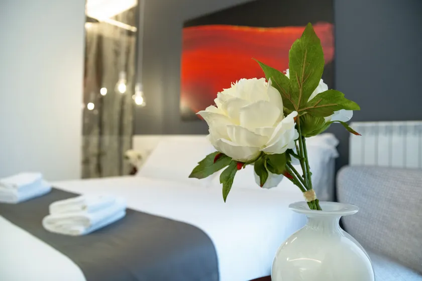 Sicily 4 Suite - Image 1