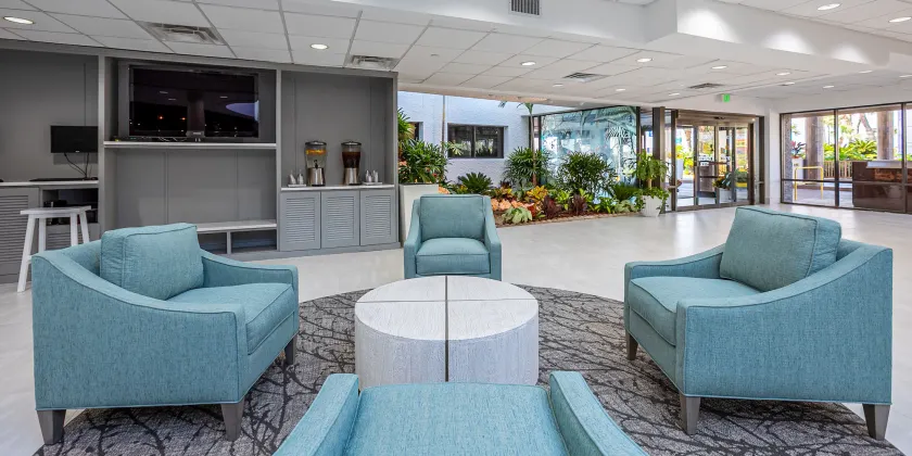 Holiday Inn Resort Panama City Beach by IHG - Lobby sitting area