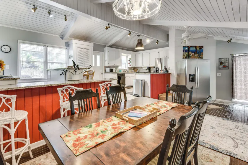 Waterfront Lake Hartwell Vacation Rental w/ Dock! - Image 1