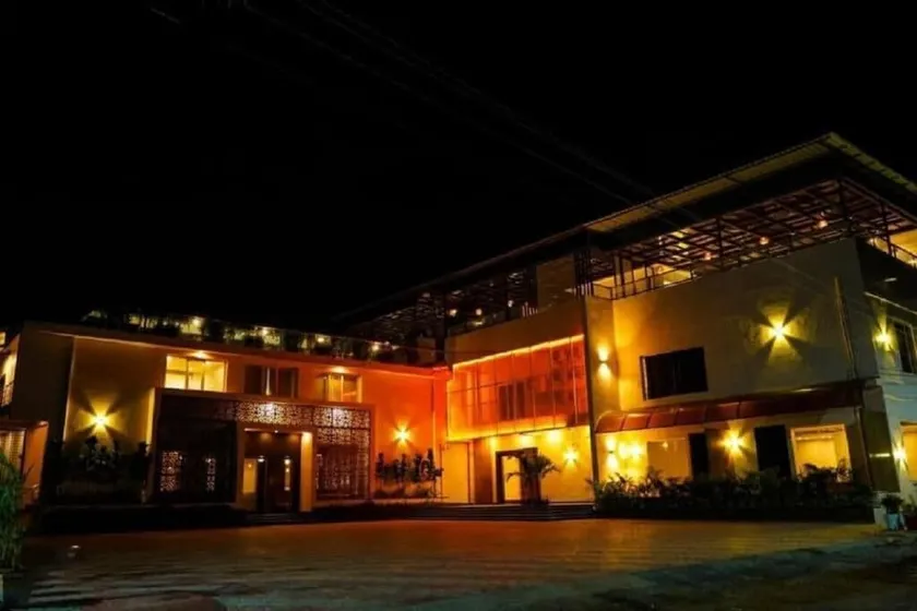 Wow Hotels - Image 1