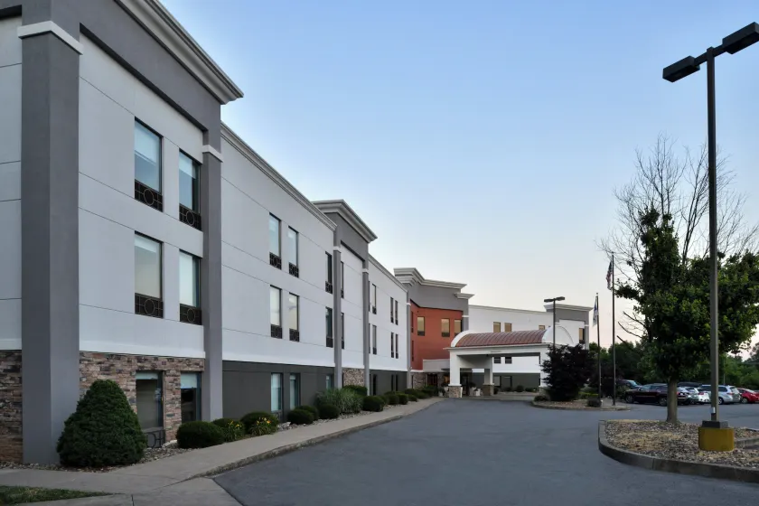 Holiday Inn Express Lewisburg - New Columbia by IHG - Image 1