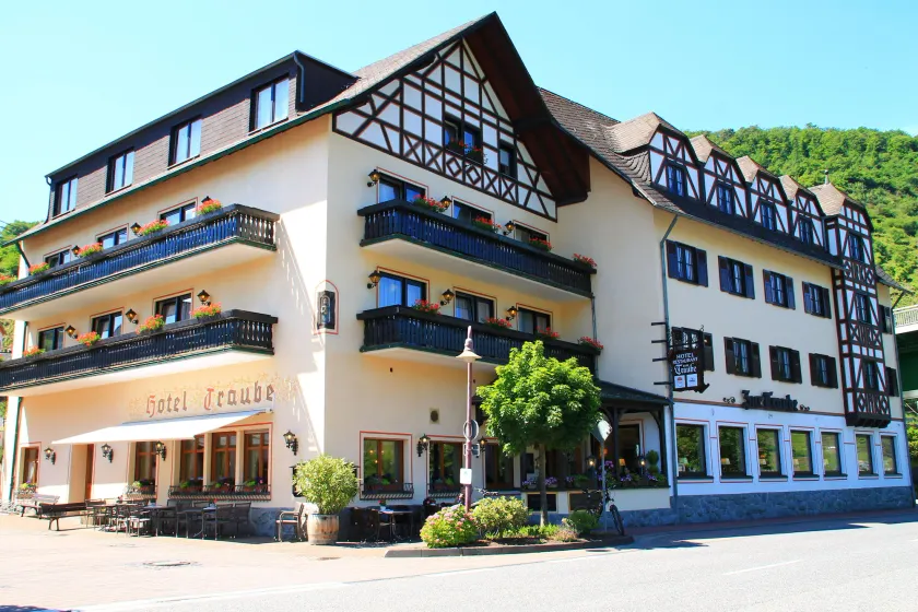 Moselhotel & Restaurant Zur Traube GmbH - Image 1