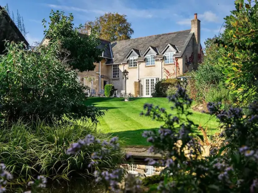 Cricket Field House - Image 1