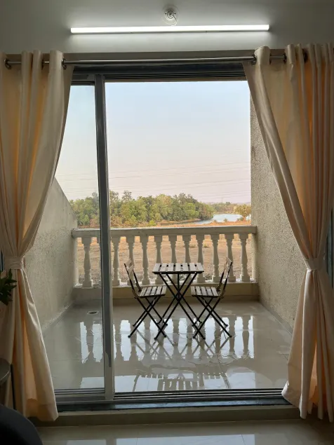 Mountain Breeze Home Stay - Image 1