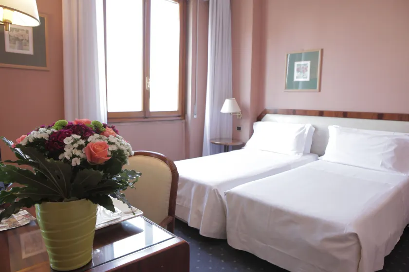 Hotel Bristol - Image 1