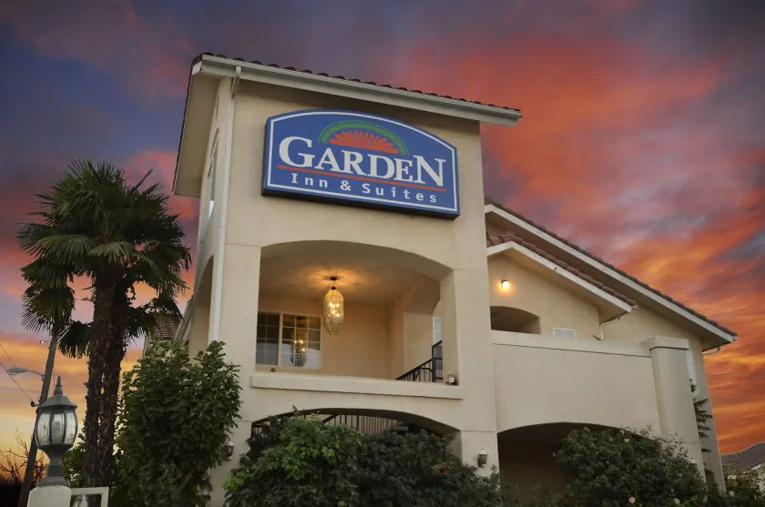 Garden Inn and Suites Fresno - Image 1