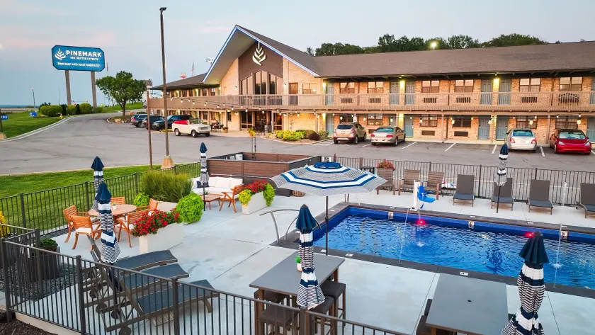 PINEMARK Inn Suites Events - Image 1