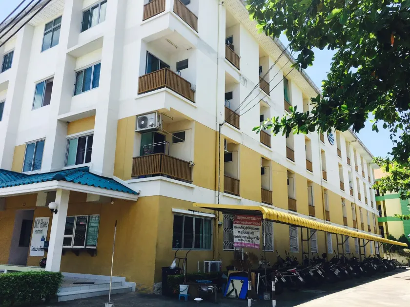 MP House - Image 1