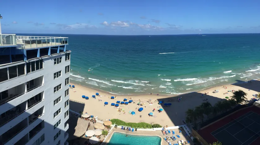 Ocean Manor Beach Resort - Image 1