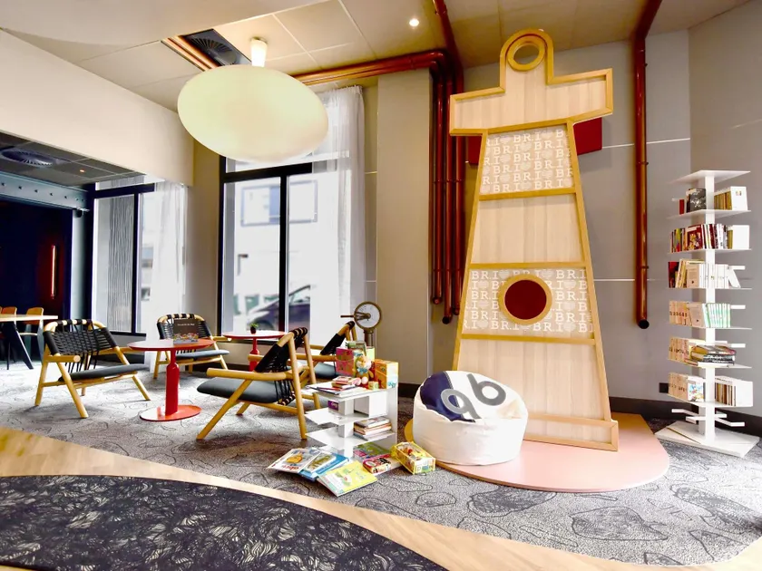 ibis Styles Brest Centre Port - Coin salon dans le hall