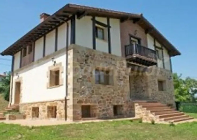 Casa Aingeru - Image 1