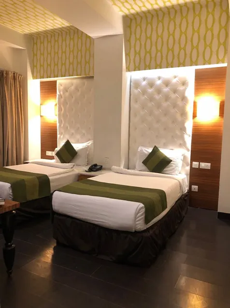 Hotel Ivory 32 - Image 1