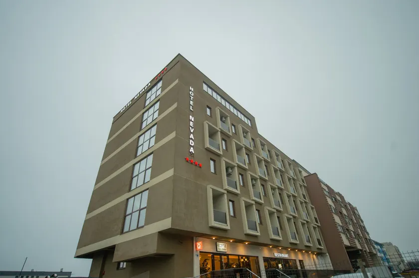Hotel Nevada - Image 1