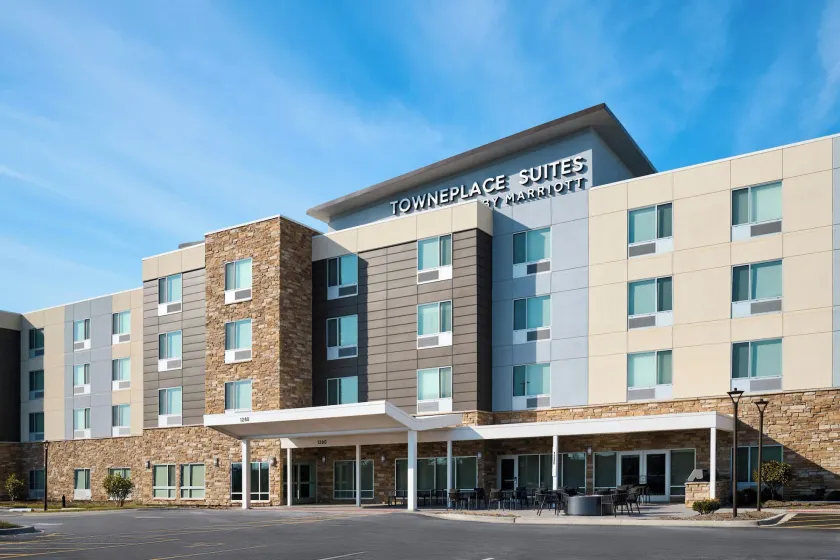 TownePlace Suites by Marriott Romeoville - Image 1