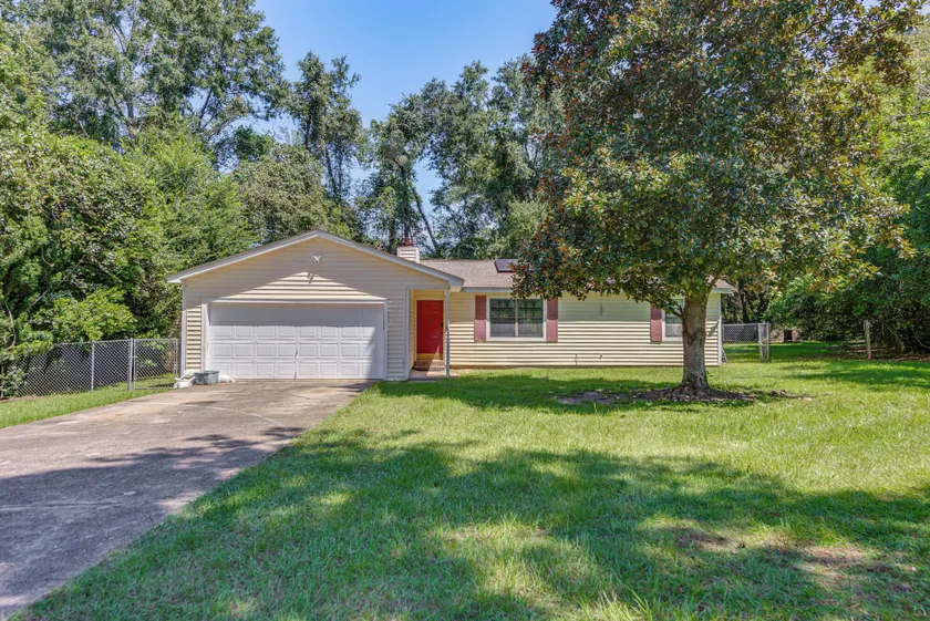 Quiet & Convenient Tallahassee Home, 4 Mi to Lake! - Image 1