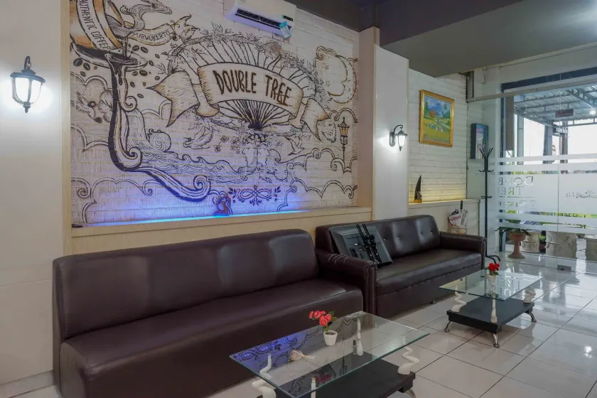 Urbanview Hotel Double Tree near RSUD Margono Purwokerto - Image 1