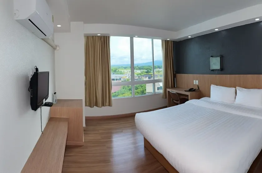 KM Kwanphayao Hotel - Image 1