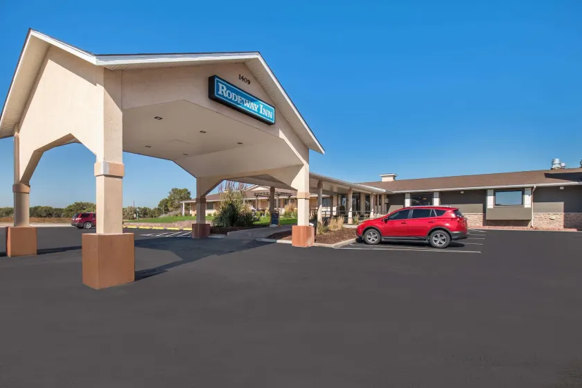 Rodeway Inn Fort Morgan - Image 1