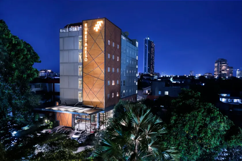 Kuretakeso Kemang Hotel - Image 1