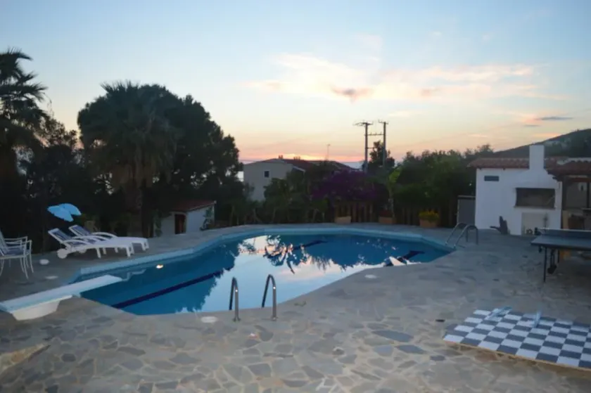 Luxury Villa Suites Lagonissi - Image 1