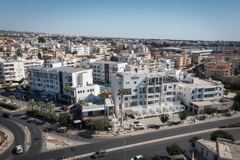 Kefalos Damon Hotel Apartments - Image 1
